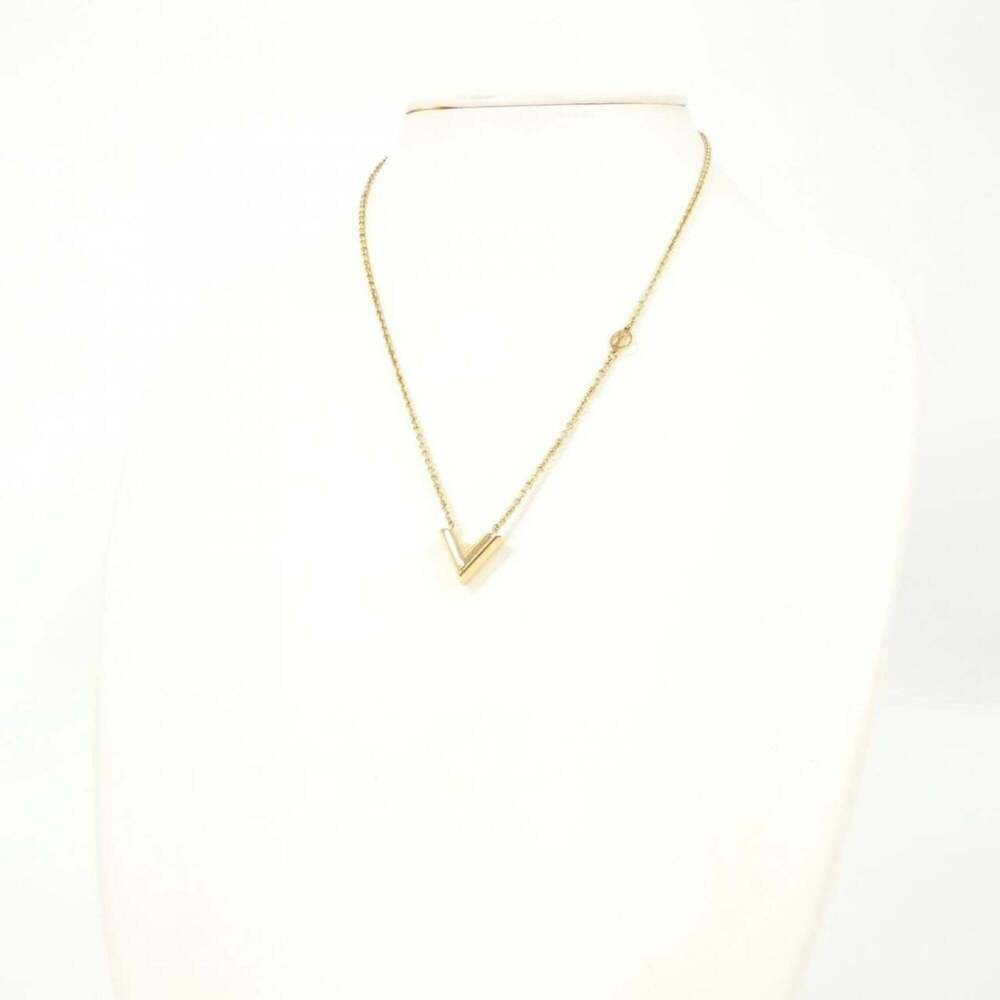 LOUIS VUITTON Gold Necklace - Picture 5 of 5